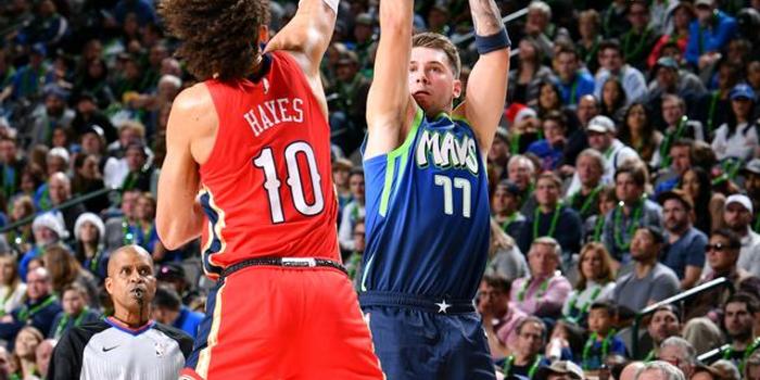  东契奇三节打卡独行侠大胜黄蜂稳固西部第五